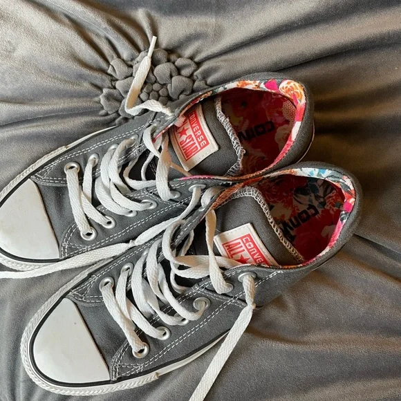 Converse low tops - Picture 2 of 4